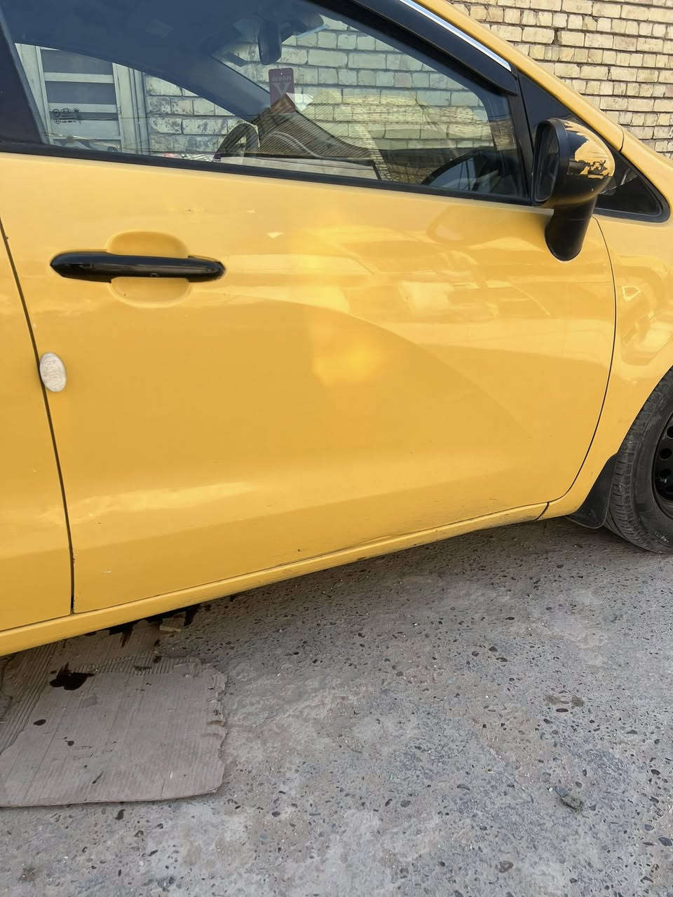 السلام عليكم كيه ريو موديل 14محرك 1600 تبريد شغال 🥶محرك كير خير من الله كهربائيات سياره جاهزه سنويه لل27 بغداد مدينه الصدر ***********
