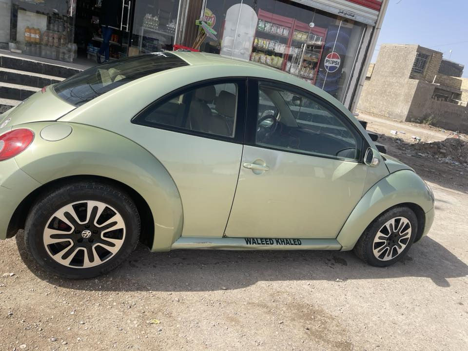 سلام عليكم عندي بيتل للبيع موديل 2008 الون فستقي حادث بنيد محرك 4 سلندر ماشية 184 السيارة سرعية وخير من الله السعر المطلوب 79 وبيهة مجال ترهم مراوس حسب القناعة المكان قرب سوق ابو غريب 
***********
***********
