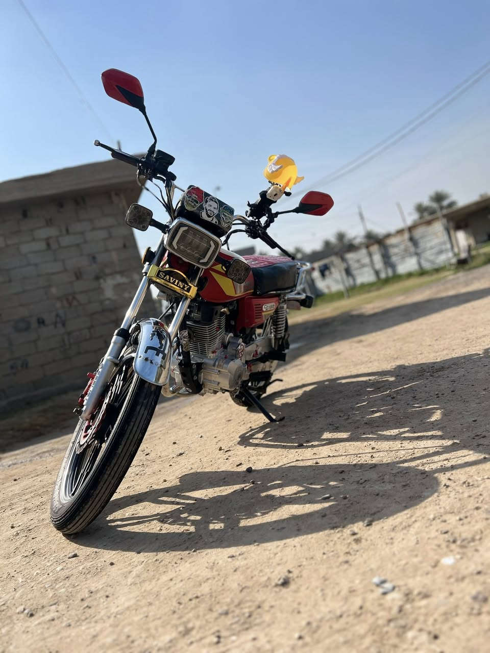 من رخصت صاحب كروب $!(
🏍️ للبيع أو المراوس: سيفان 2023 (الوحش الثقيل) 🏍️. 

السلام عليكم.. متوفر دراجة سيفان موديل 2023، المواصفات والترتيب كالتالي:

​الحالة العامة: باب أول، وزن ثقيل،

​المحرك: محرك نفخ، عزمة ونشاط توب التوب.

​الكهربائيات: شلع قلع شغالة 100% (ما تحتاج برغي).

​النظافة: الدراجة مرتبة ومنزلة وكاملة من كل شيء.

​💰 السعر وتفاصيل البيع:

​سعر البيع: 650 ألف دينار (وبيها مجال حك جيه).

​المراوس: أراوس ب دراجه تعجبني .

​⚠️ ملاحظة هامة جداً (للطيبين فقط):

​يا أهل الخير، السعر واضح والمواصفات واضحة. اللي يعجبه السعر  يجي خاص وما نقصر وياه، واللي ما يعجبه أو يشوف السعر "إيش دعوة" يرحم والديكم لا يعلق تعليق ما له داعي حتى ما يسمع كلام ما يرضيه. السوق قدامكم والدراجة 

​للتواصل والاستفسار:

📥 مراسلة الصفحة (خاص) - تعال وما نختلف إن شاء الله.

​تحياتي للجميع.. والي يمر يذكر الله ويصلي على محمد وآل محمد.

— مع ‏ابو رحيمه 🚀✨‏.


**إذا كنت صاحب هذا الإعلان وتريد حذفه لأي سبب، رجاءا أرسل رسالة إلى الدعم الفني**