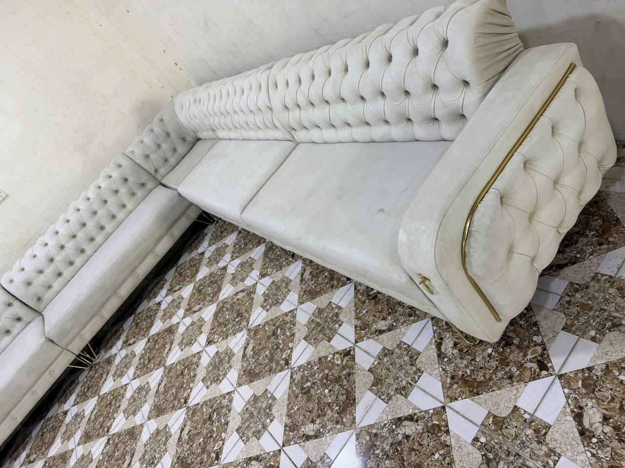 ئةم زاويية 12نةفةريية
بؤفرؤشتن زؤرپاكوبيعيبة 
ژًم***********
