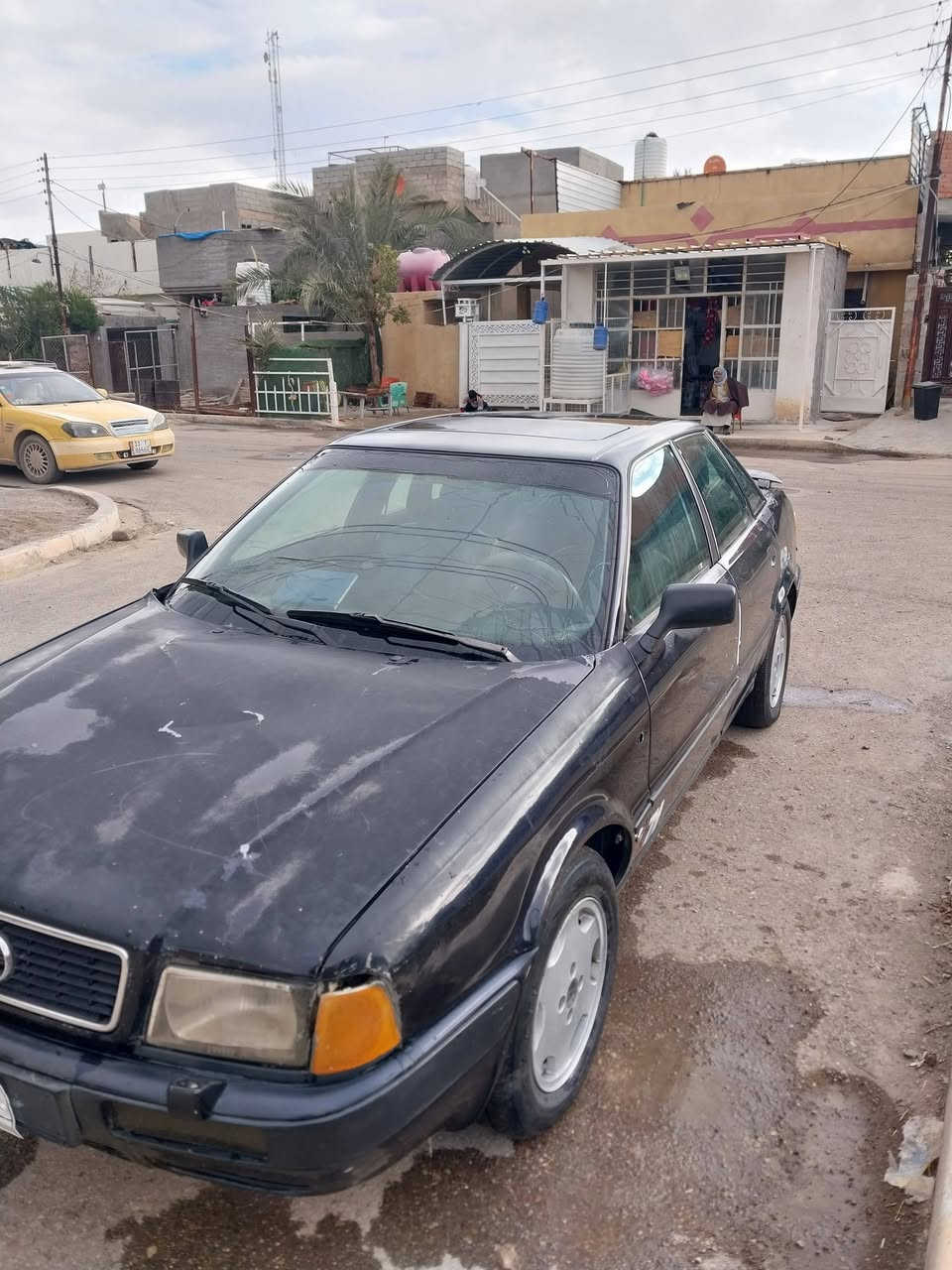 اودي موديل 92 رقم بغداد ف طرف ثالث بس وكالة كير ومكينة مكفولات المكينة جديدة قبل شهر شديتهة تتفئة تبريد شغال كل الكهربايات شغالة السعر 16 مكان السياره ديالى بعقوبة 
***********
