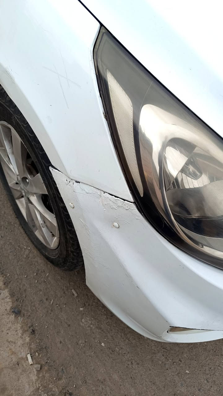 اكسنت 2013 ماشية 155 الف بيها باب مبدل وشخوط وتعديل
***********
