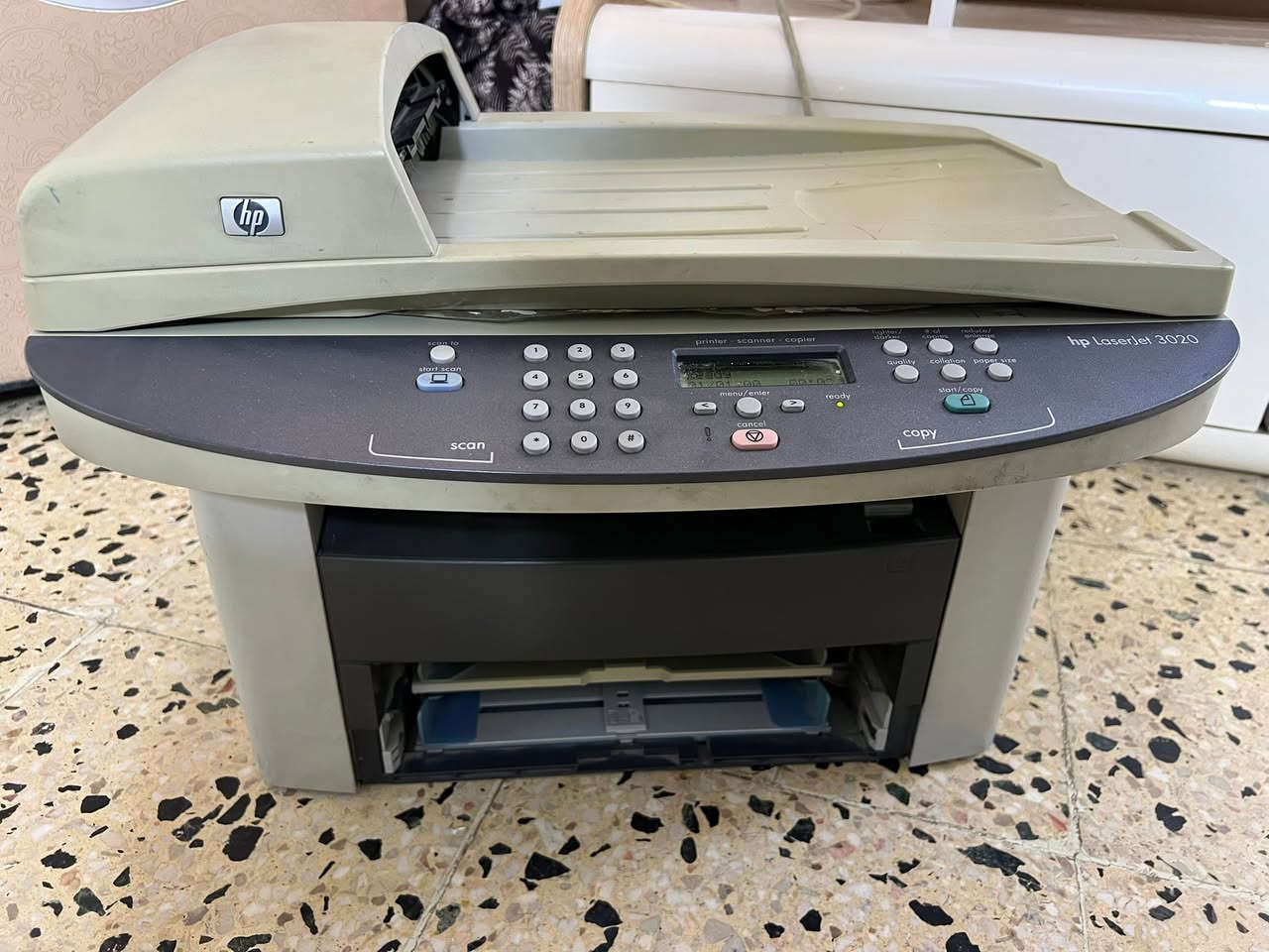 طابعة hp laserJet 3020 للبيع
انتم قيمو السعر ماعرف سعرها


**إذا كنت صاحب هذا الإعلان وتريد حذفه لأي سبب، رجاءا أرسل رسالة إلى الدعم الفني**