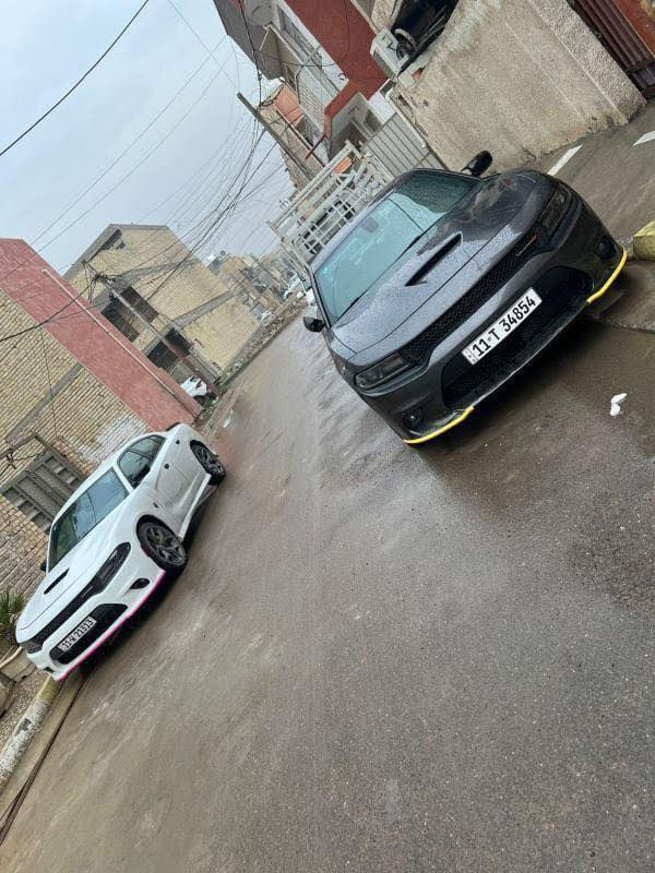 السلام عليكم
جارجر GT
موديل 2019
كلين تايتل 
ماشيه 69 ألف ميل 
رقم بغداد الدولي بأسمي تحويل ثاني يوم 

• مواصفات السيارة:
. محرك V6 قوي وناقل حركة أوتوماتيك
• دفع خلفي (RWD)
• نظام ترفيه وشاشة لمس
• كاميرا خلفية + حساسات
• مكيف بارد وقوي
• مقاعد مريحة 

السيارة نظيفة جداً ومعتنى بها بشكل ممتاز، صالحة للاستخدام اليومي والرحلات الطويلة، أداء قوي واقتصاد محترم في استهلاك الوقود مقارنةً بحجم المحرك.

سعره مناسب

مكاني بغداد الكرادة 
رقم الهاتف:***********
