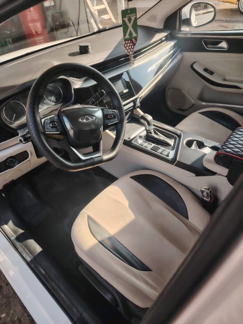 شيري اريزو 5
موديل 2025
سياره تحت الضمان 5 سنوات
ماشيه 9000
السعر 107
النضافه 100%100
رقم الهاتف ***********
