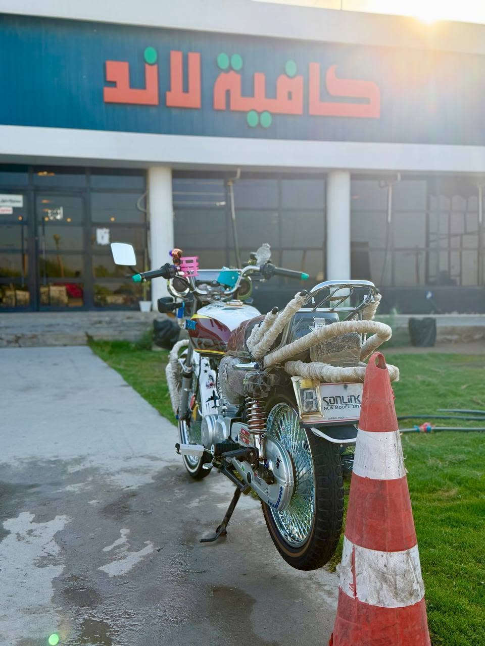 للبيع ٢٤ 
اوراق + دراجه جديده وشلعه تاكل الكاع 
اذا مو شراي اعبر المنشور  ولا تعبني 
مكاني مشروع المسيب 
***********

