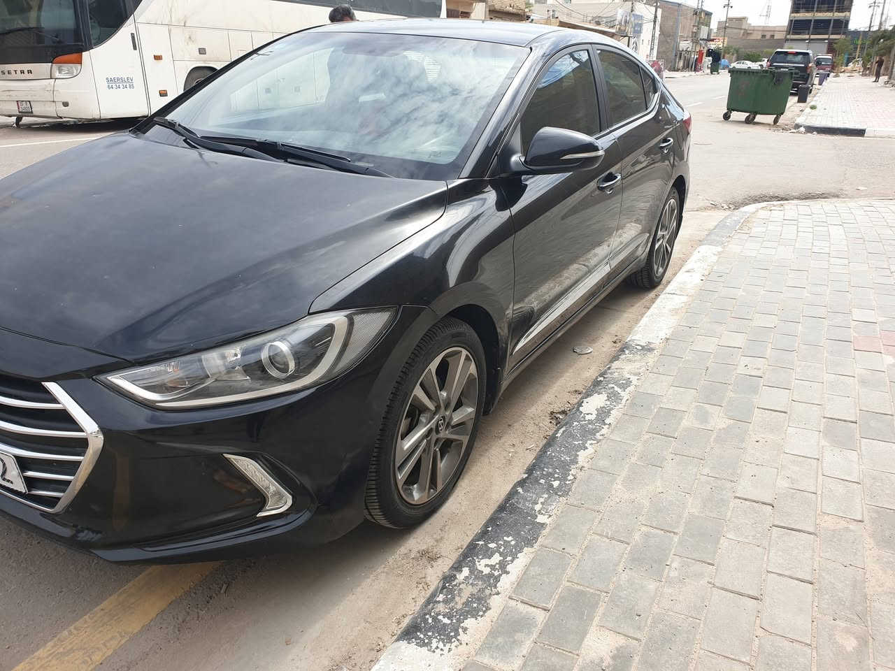 النترا 2018 خليجي رقم كربلاء الدولي ب اسمي تحويل ثاني يوم سنويه وهزه جديده
محرك 2000 دوش ع وضع الشركه 
كير اوتو + عادي ع وضع الشركه
تبريد ثلج حداديه جديده
تخم تاير جديد + باتري جديد
السياره عليه ادامه كامله وجاهزه مال جناي
السياره بيه بنيد مبدل بدون داخل وبيه ربع جاملغ خلفي صبغ فقط وبيه سونار 
مواصفات
اشاير ب المري 
قطعتين تبريد
حساسات خلفيه
لايت عدسه + بلوجكترات زنون
شاشه تدعم كار بلي + كامره دواره بلاد
مانع انزلاق + شاشة اعطال
داخل عسلي 
ويل كب كروم 17
ماشيه 182 كيلو مو ميل
مكان السياره كربلاء 
السعر 129 
***********
