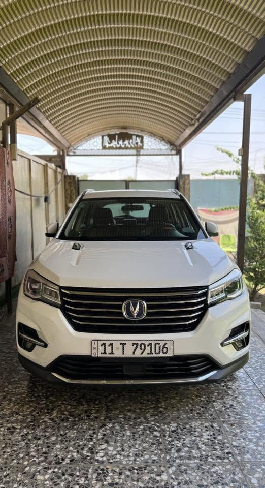 شانجان Cs75 موديل 2019
رقم بغداد انكليزي تحويل مباشر 
السيارة حلوة مابيهه اي نقص ماشية 78 الف 

المواصفات فول 1/1 
محرك 1800 تيربو 
ناقل حركه ( گير ) 6 سرعات 
بصمة تشغيل وابواب 
فتحة سقف بانوراما بالكامل 
متعددة وضعيات وانظمة القيادة 
شاشة ذكيه متعددة الاستخدام 
كاميرا خلفية دوارة وحساسات 360 درجة 
كشنات جلد مقعد السائق كهرباء وتبريد بالكشنات 
تبريد امامي خلفي وثلاجه 
سايد بريك بصمة 
مري شفط وهيتر واشاير بالمري 
وبعد مواصفات 

السعر : 117 $ 
الهاتف : ***********

