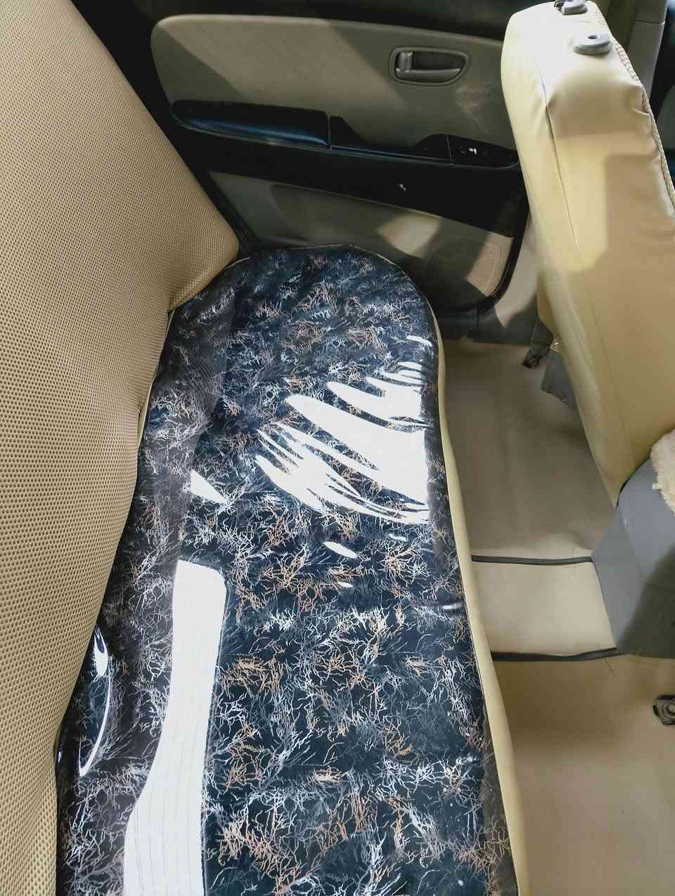 يالله سلام عليكم الانتره موديل 2007 السياره مكينه جديده حدايه من الطول الطول كله جديد تايرات جديده سياره بس عايزه صبغه فقط لبدي مو كلش حلو هزه جديده بسمي ‏‪0788 572 4217‬‏ سعره 80
