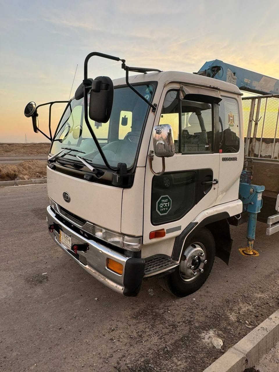 السلام عليكم كرين نيسان مكفول من كل شيء جهاز كرين حاوية مكينة جديدة ستندر بالسنوية كرين بأسمي سنوية جديدة مداور مكاني ميسان العمارة السعر ١٦٥///***********
