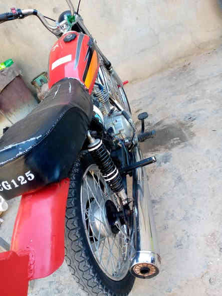 سلام عليكم دراجه للبيع ايراني اصلي موديل ٢٢ تفاصيل كلك مكفوله اكثر خاص المكان حله ابو غرق السعر 300 وبيه مجال للشراي 
***********
