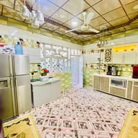 شارع المطار القديم • ٢٠٠م • ٥ غرف نوم