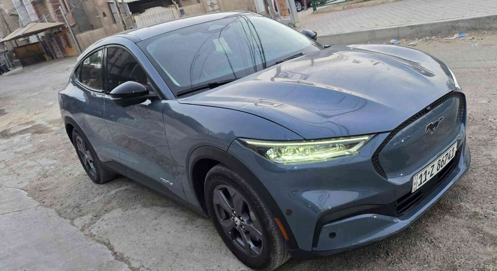 🚗 موستنك كهرباء وارد أمريكي 2023 – كهرباء بالكامل..
🔹 المواصفات:
تشغيل بصمة + بيبان بصمة + فتح كهرباء
مدى الشحن: 400 كم بالشحنة الواحدة
دفع خلفي – تك ماطور
كشنات جلد
كير ماوس
كاميرا خلفية + رادارات خلفية + تنبيه عند الرجوع
ويل كب رياضي
ليدات أمامية نهارية
يوجد مواصفات اخرى..
🔹 الحالة:
حادث بسيط: تصليح ربع بنيد + تكحيل جملغ يمين
تبديل دعامية أمامية فقط
أرباك ستيرن طاك فقط
السيارة ماشيه: 22,000 كم فقط
💰 السعر: 19,700 $ فقط
📍 مكان السيارة: بغداد – حي اور
📞*********** / ***********
