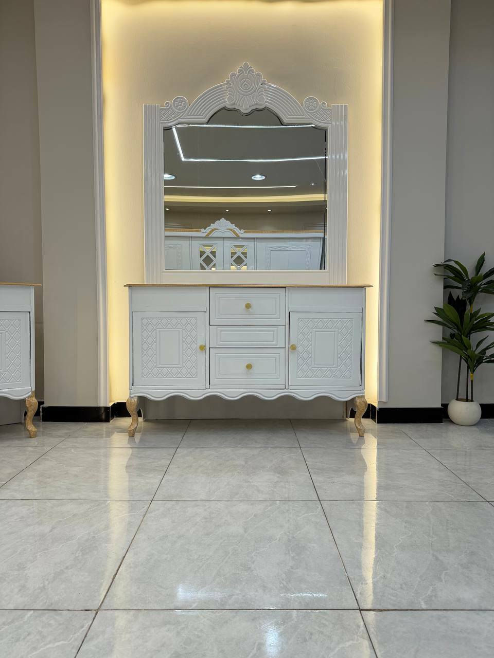 السعر // مليون و100😍

🔅تفاصيل الغرفة المرمري  ....

خارج ٤ملم ام دي اف 🔺
وداخل معاكس ٣ملم 
صبغ حراري  درجة اولى 

عدد القطع  8قطع 😍
🔺1 //جرباية  قياس  ١٦٠ × ٢٠٠ 
🔺//ميز جانبي ايسر قياس ٥٠
🔺2// وميز  جانبي  قياس ٥٠
🔺3// زاوية ارتفاع مترين عرض ٨٠
🔺4// وميز بلازمه  
🔺5//وميز مراية ارتفاع مترين عرض ١٢٠
🔺6// وكنتور ٦ باب  ارتفاع مترين و١٥ طول ٣ متر و١٥

(توصيل مجاني مركز بغداد )
التوصيل يشمل الشد مجاني 🔥
(اطراف ٥٠)
باقي المحافضات حسب البعد


**إذا كنت صاحب هذا الإعلان وتريد حذفه لأي سبب، رجاءا أرسل رسالة إلى الدعم الفني**