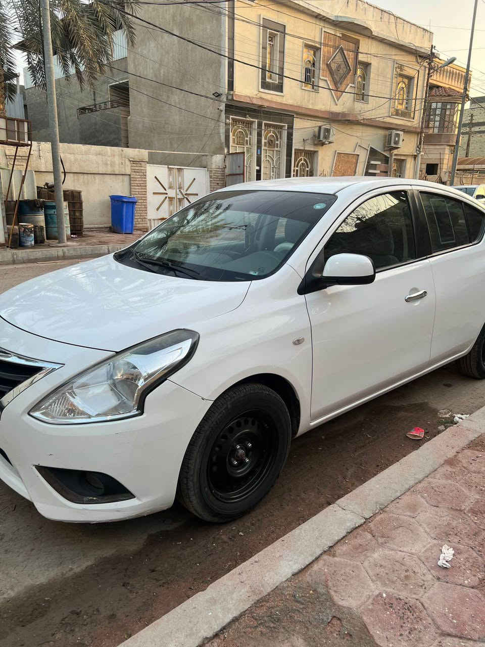 سلام عليكم 
نيسان هندي 
موديل /23  / بليته زركه 
كفاله ما عده بارد  شبر بالجاملغ  الخلفي 
ماشيه 70 
رقم اربيل وكاله او تحويل 
سعر  118 بيه مجال قليل 
 ***********
عنوان طويسه البصرة, العراق
