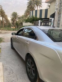 فورد تورس 2012 محرك 3600V سلندر6 السيارة اشتريتها مصبوغه المحرك والكير...