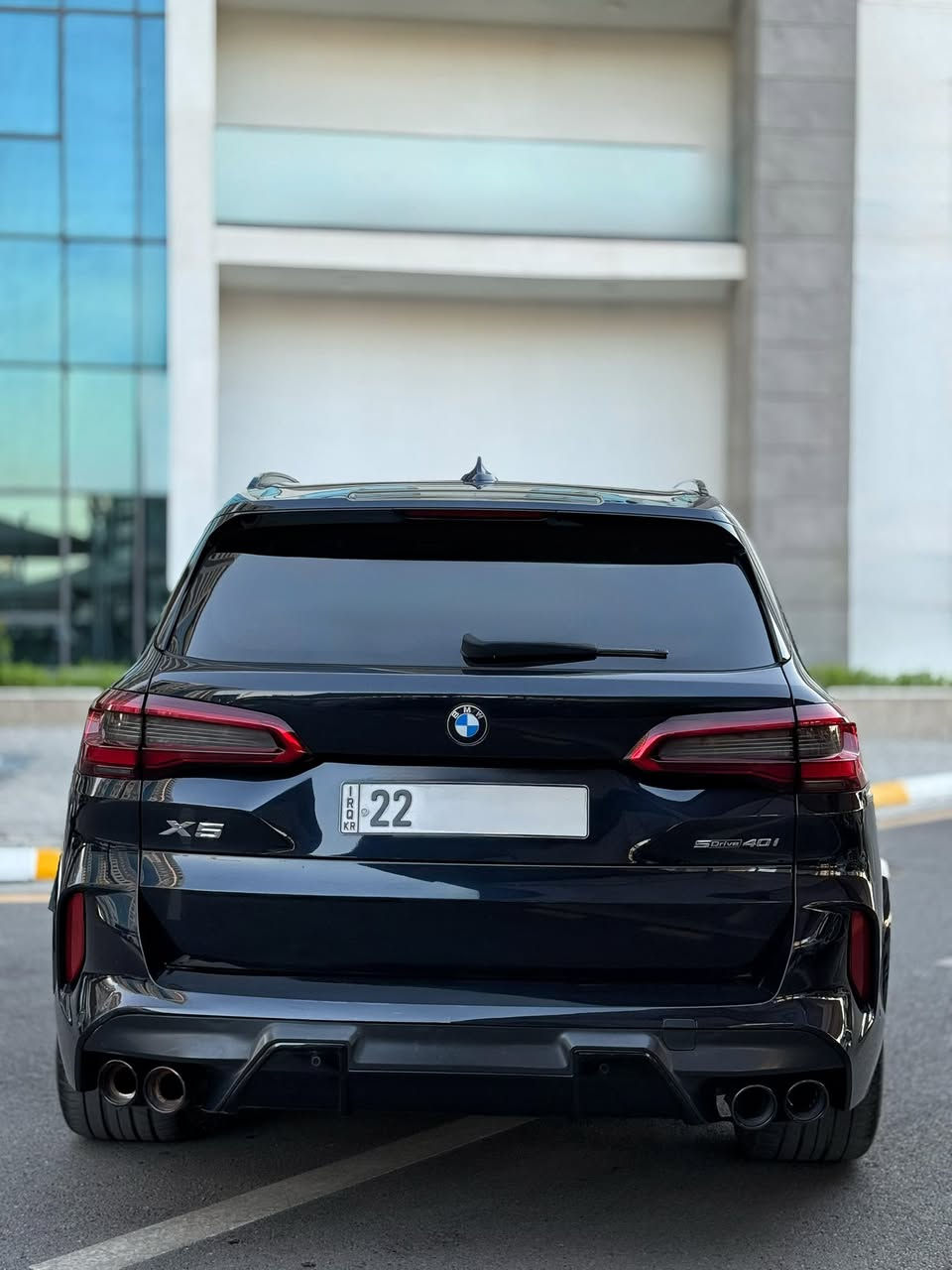 BMW X5 
سعر : مناسب جدا 
السعر 375 وبيها مجال 
موديل : 2020
ممشى جداً قليل 
نظافة : السياره 100% رقم اربيل باسمي شخصياً تحويل ثاني يوم 

ضرر امريكا فقط جاملغ امامي  
محرك كهربائيات كلها  بشرط سياره جديده
مواصفات السيارة فول  كله عل وضع الشركه زيرو مسج 
بانوراما 
٥ كامرات 
داتاشو
كشنات جلد
انارات مخفية متعدد الالوان
كير كرستال
رادارات
حساسات
اوتو هولد
اوتو بريك
لايتات ليد
تحديد سرعة و تحديد مسار
ستيرن هيتر 
مكاني بغداد قرب مطار بغداد الدولي 
الاستفسار
 ***********
