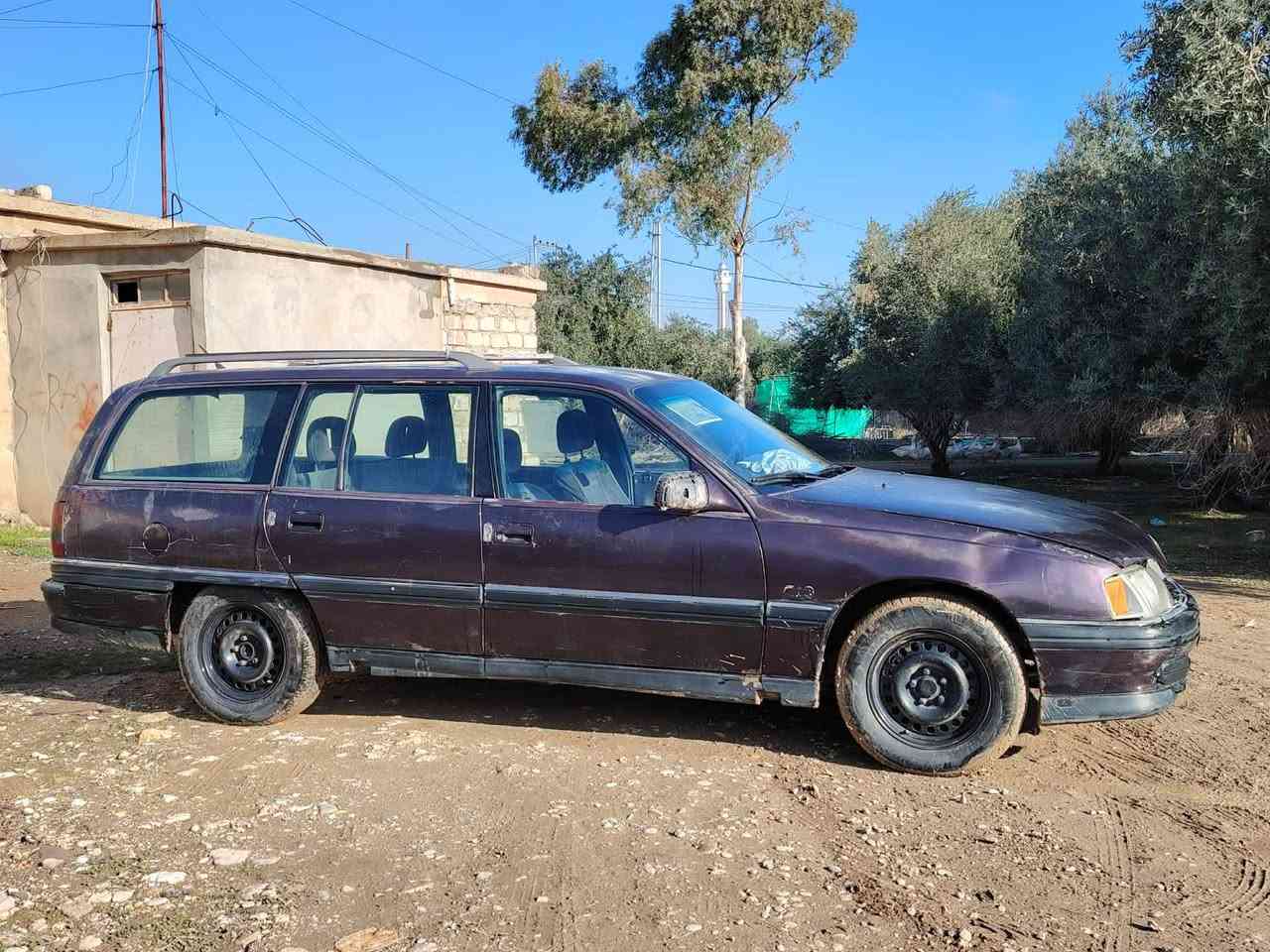 اوبل اوميكا اسيشن حجم ٢٠ مكينه كصه شرط كير اوتماتيك جمات امامي كهرب ويرمنيه وكيجات كلها شغاله طخم تاير جديد رقم نينوى صحبها كردي من دهوك خارج العراق ابيع لا تحويل ولا وكاله بس مضمونه من كلشي سنويه بيظه السعر  ١٥ ورقه عنواني موصل جانب الايمن الاتصال على الرقم*********** وبي واتساب
