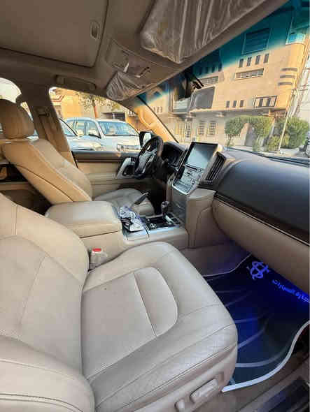 لاندكروز 2019 محرك 5.7 سياره ماشيه 102 
مواصفات 
حساسات كامره دشبول ليزري كشن 3دكم شاشات 
معروفه مواصفات vxe بيها جاملخ او باب جه الصدر 
للاستفسار 
***********
*********** بغداد
