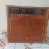 للبيع • ٣ قطع • خزانات
