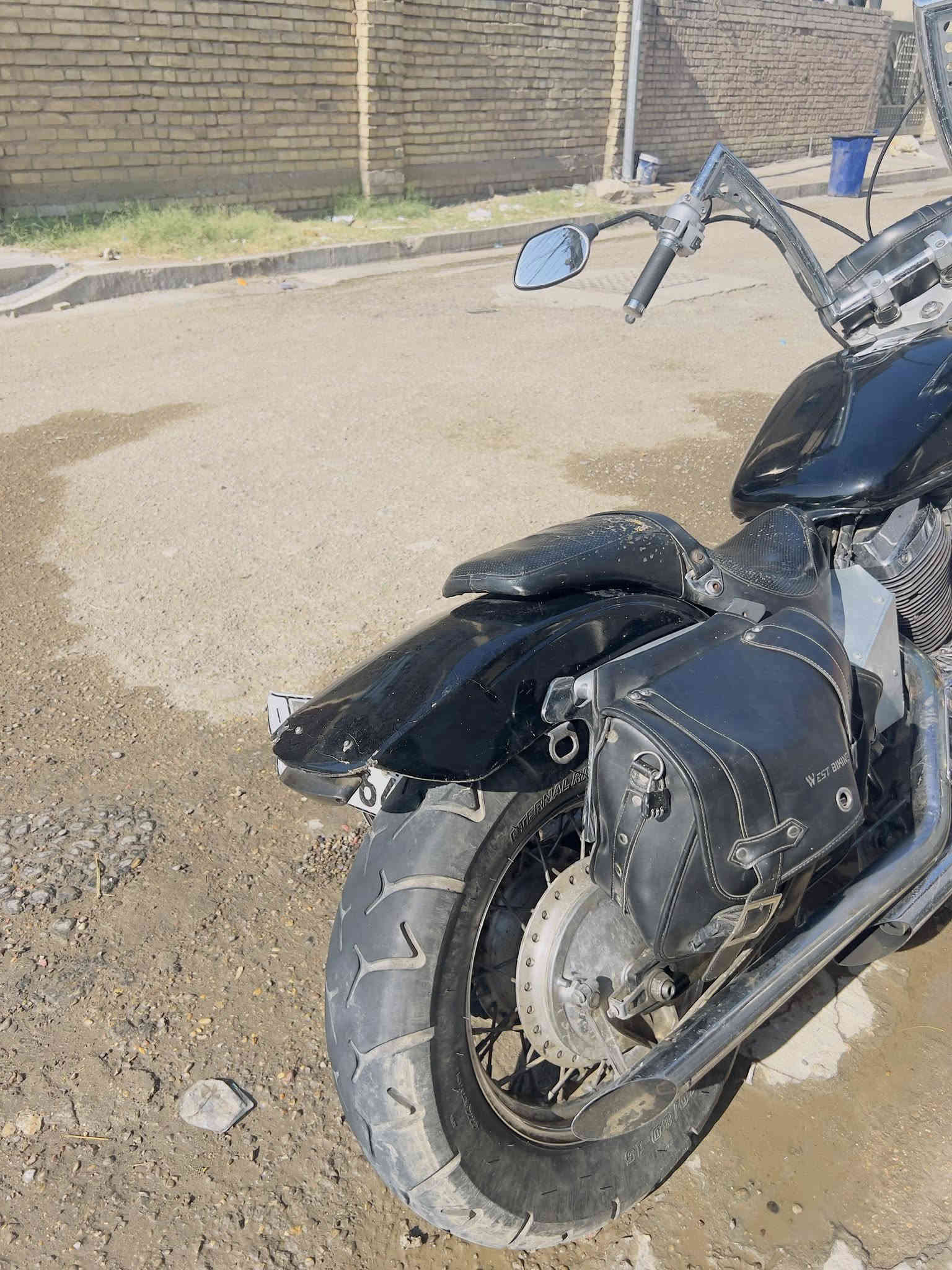 السلام عليكم هوندا سلاشر رقم انكليزي مكاني بغداد زعفرانية دراجة كاملة نكرة سعر١٧ وبيها مجال لاتصال ***********
