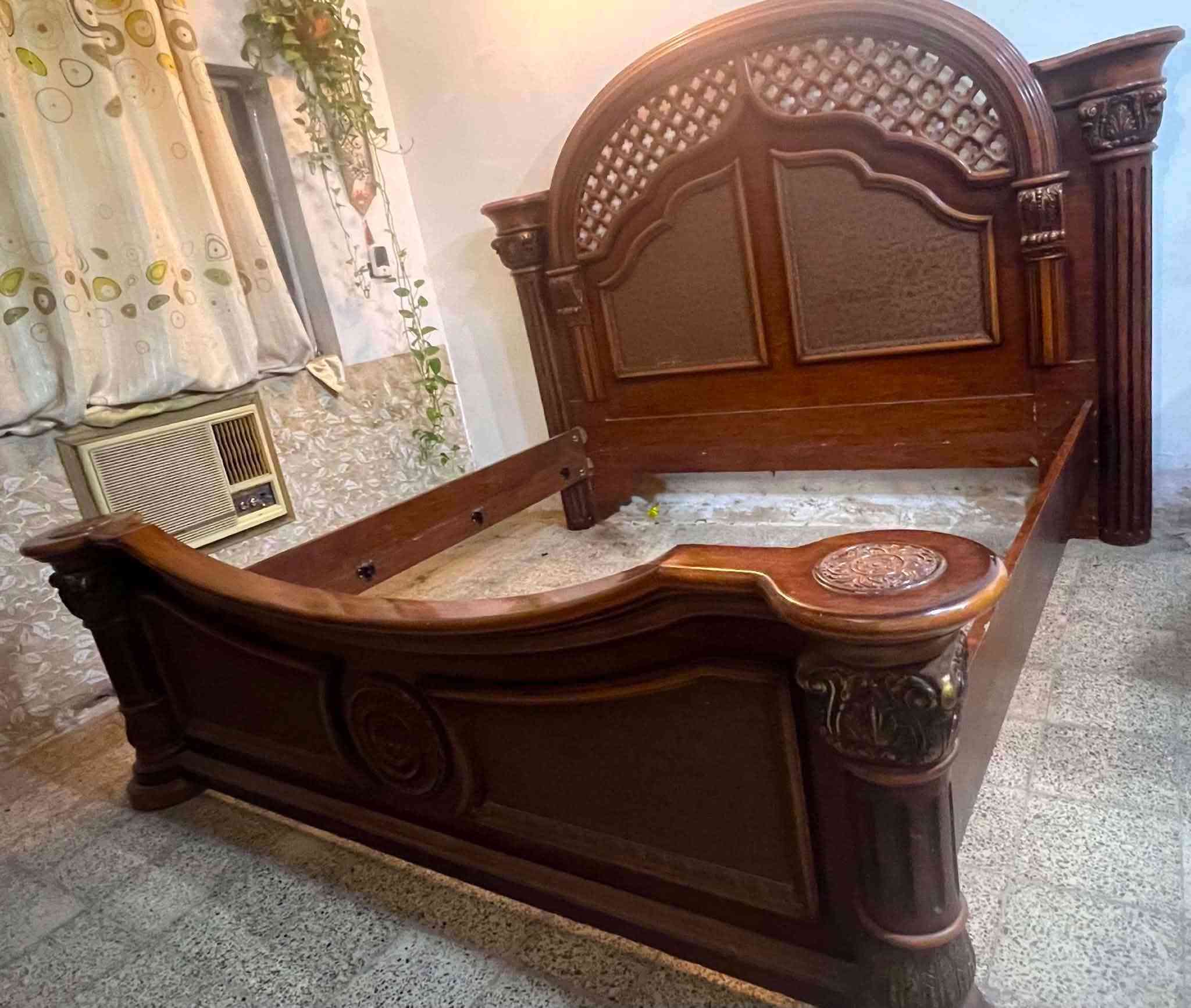 للبيع

غرفة مستعملة بحالة جيدة

المنشأ اندونوسي

سرير وكنتور ٦ بوب وميز تواليت

وكومدي كبير

و ٢ كومدي زغير وطابورية

الدورة - حي الوادي

السعر والتفاصيل على الرقم

***********
