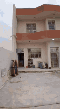 دار للبيع  مساحة 250م هسه طالعة منة العمالة واجهه 12 ونزال 20 طابو صرف...