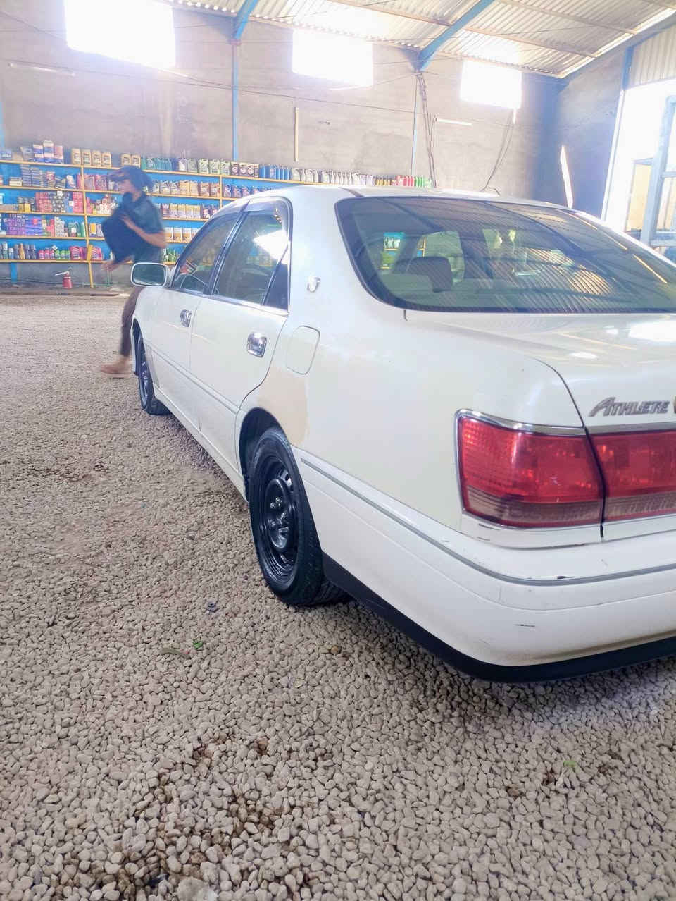 سلام عليكم ملكه للبيع 
سياره مال جناي حلوه حداديه استوني معمرها كير ومكينه جدد تبريد ثلج وكاله مضمونه حرك ديفور الجبير بيها قماره ماعايزه اي نقص العنوان كوفه السعر 55 للاستفسار *********** غير متواج ع نت اتصل وبيك خير ودلل
