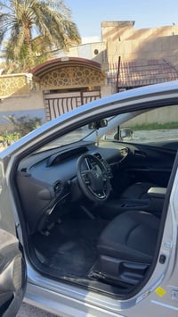 تويوتا بريوس العلامه الزرقه موديل:2021 المواصفات: فول مواصفات حساسات ا...