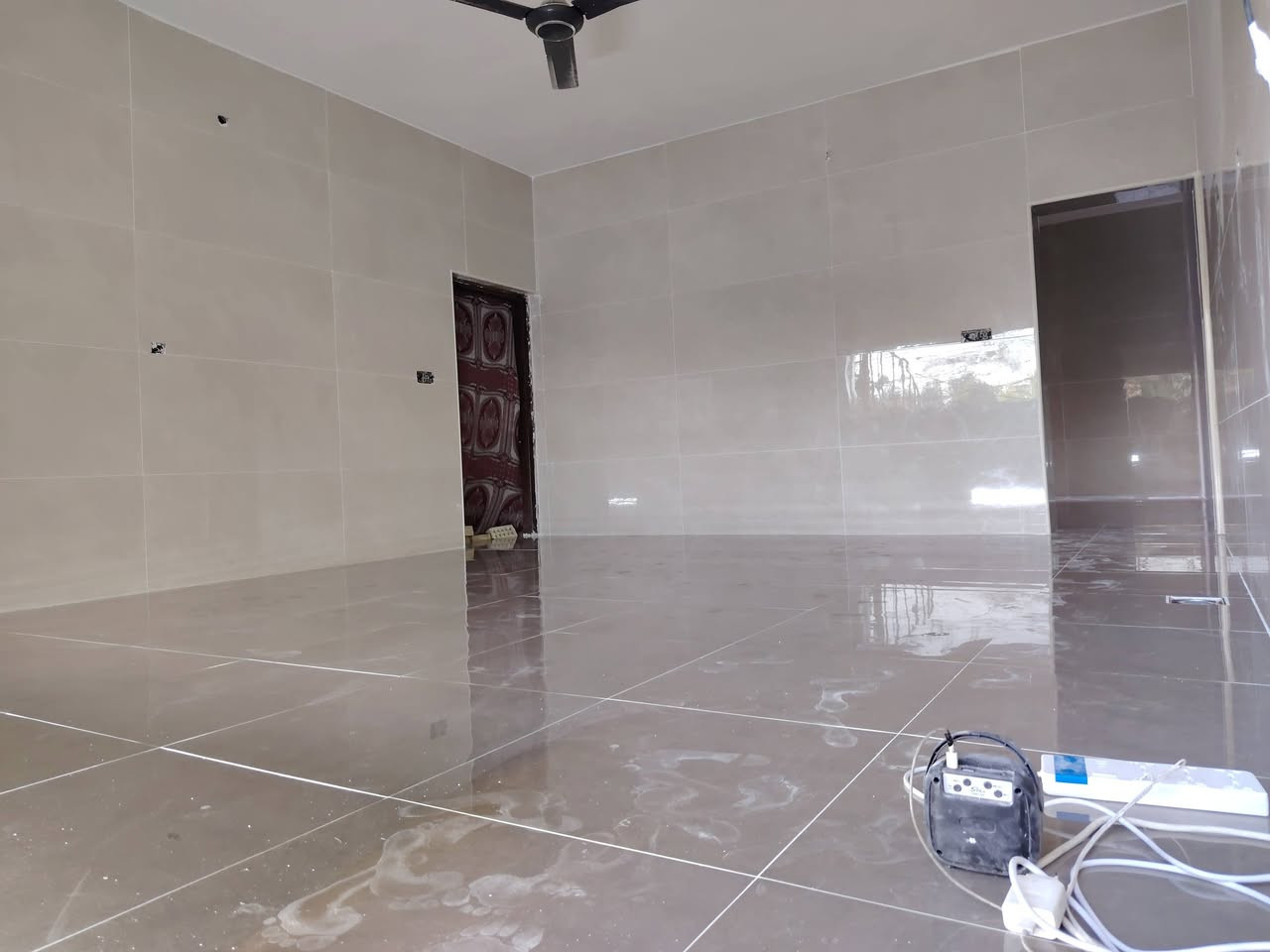 كادر سيراميك مصرى درجة اولى تسليم مهندس اجود متانه ب المواد والعمل ليزر  وقبان وشغل فول بحمدلله ***********
