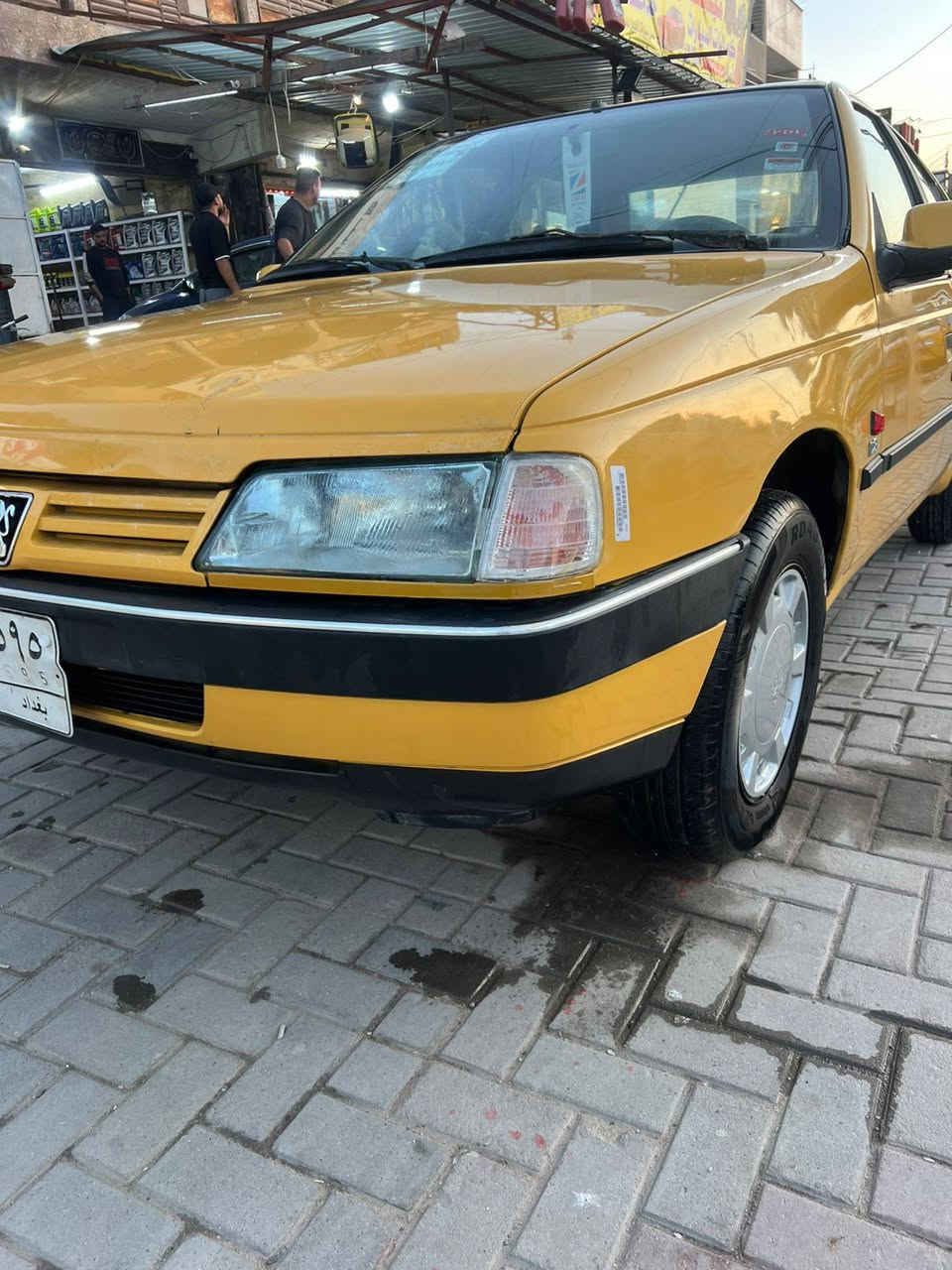 للبيع فقط بيجو جيلكس موديل 2012 
تراي زيرو ماشية 170 حقيقي 
كير مكينه وتبريد حدادية تخم تاير جديد 
بيها صبغ قطعة وحده وهلالات فقط 
مكاني بغداد شهداء البياع السعر 37 بيها مجال 
لاتصال ***********
