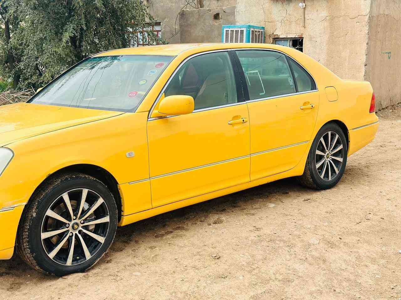 لكسزز موديل ٢٠٠١ للبيع سنويه لغايه نهايه ٢٧ مصفره هيءه السعر بلاش ٤٥ ومجال حك الجيه البصره الزبير ***********او ***********
