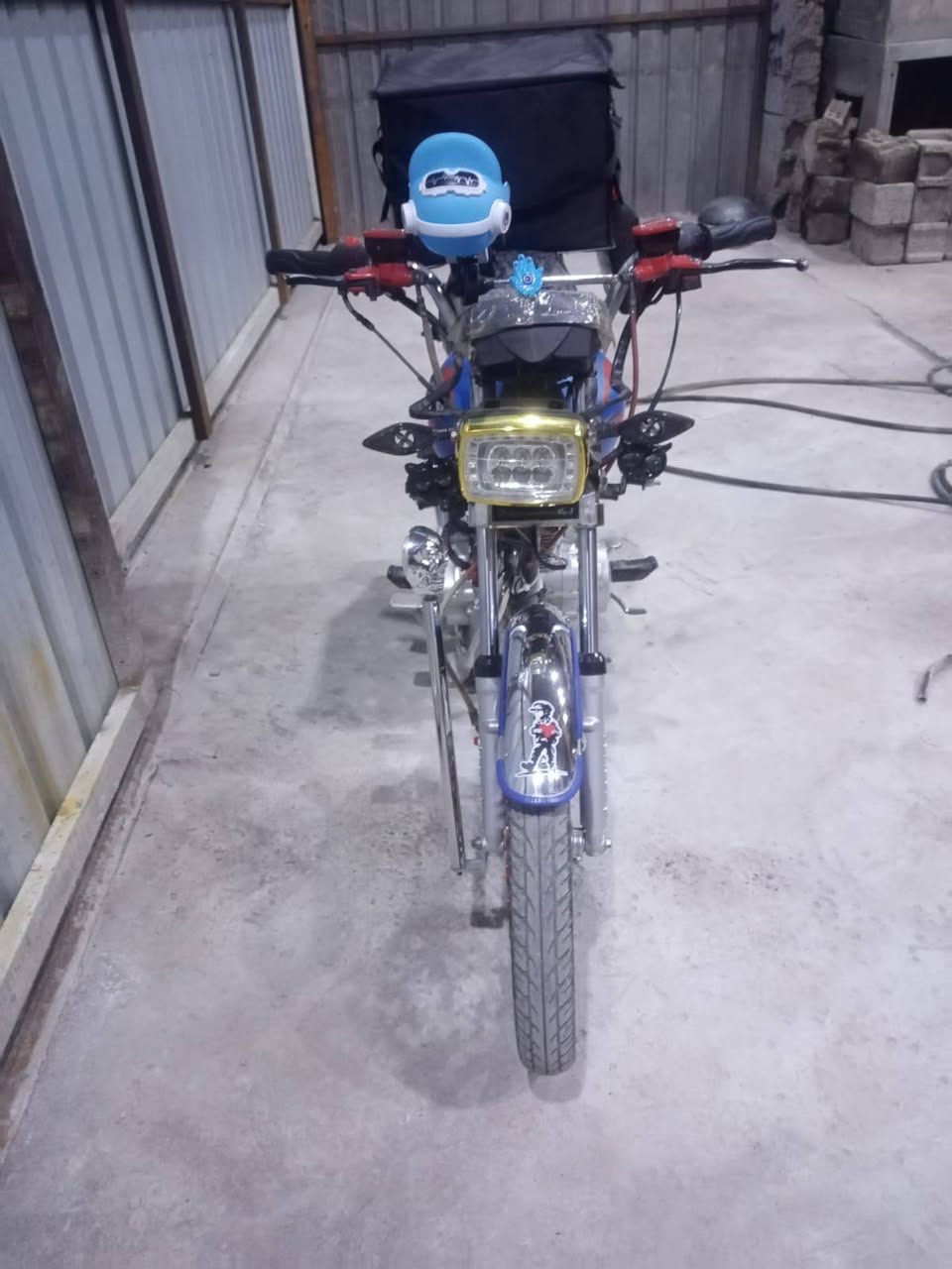 نرفع المنشور بالصلاة علئ محمد وآل محمد   دراجه سيفان موديل 2024  منفيس موجود مكاتبه من راعيه الشخصي مگفولة من كلشي  سلف هندر كهربائيات كلها شغاله تايرات جدد ولابرغي مفتوح بيهه الواقع احلا من الصور سعر 700 وبيهه مجال للطيبين او مراوس حسب القناعة  خاص موجود واتساب موجود ***********  تحياتي للجميع
