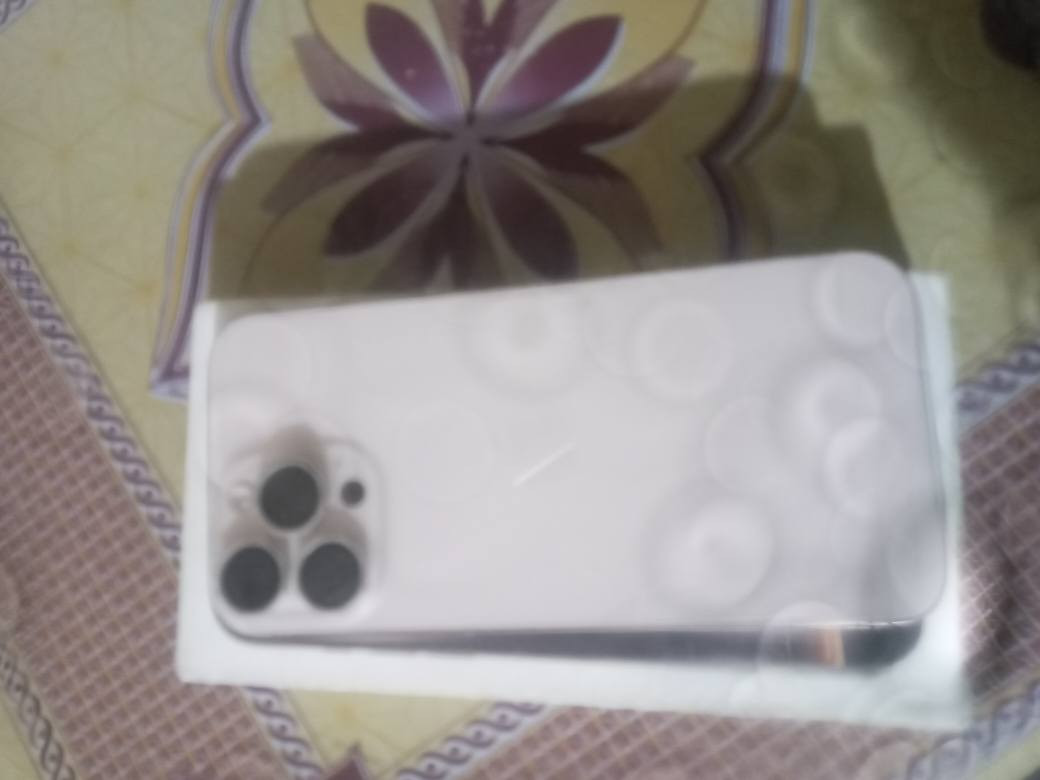 ايفون ١٦برو ماكس ذاكرة ١٢٨ شرق اوسط كامل الاغراض نظافة ١٠٠ سوى فطر خفيف بالظهر فوق الكامرة ليس بالكامرة مكاني بغداد مدينة الصدر *********** السعر ١٢٥٠ نسية البطارية ٩٢ بغداد, العراق
