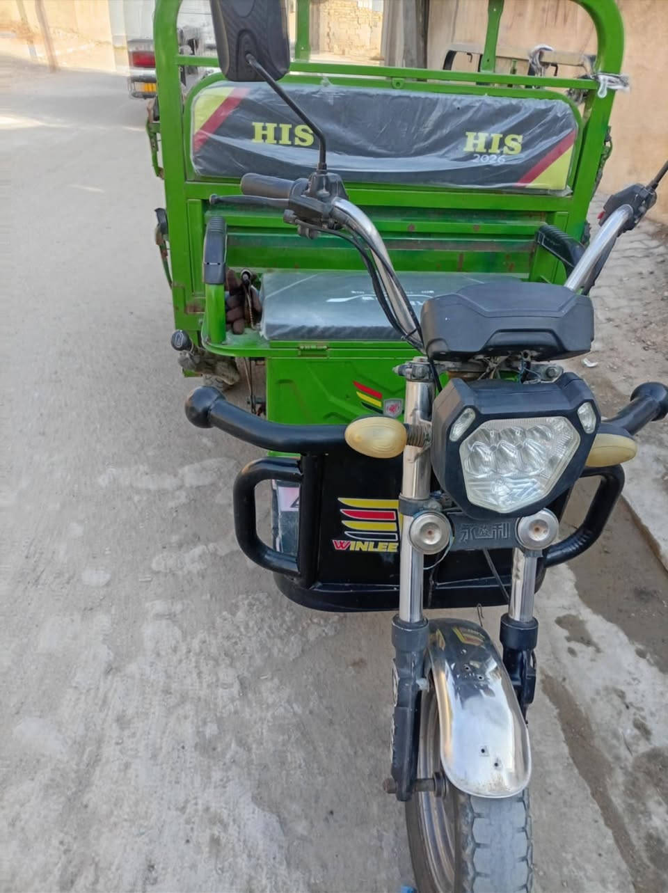 ستوته شحن البيع جديده بطاريات جديده 
المحموديه حي العسكري السعر خاص /***********
