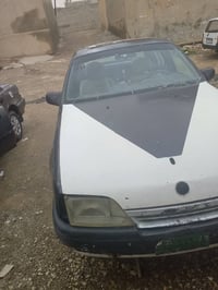 اوميكه وكاله من قسام سياره نضيفه اسلايت سعره 15ورقه التصال 07503104919