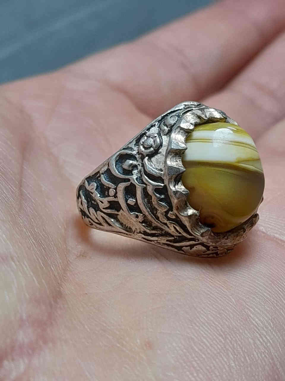 #ياالله
السلام عليكم ورحمة الله وبركاته 
نقدم لكم كل ماهو جديد ومميز 
متابعينا الكرام نقدم لكم خاتم فضه عيار 925 بحجر ( سليماني قديم ) صياغة  وجميلة بسعر (35) الف والتوصيل (  5 )   اقوى عرض تحطيم الاسعار  للحجز والاستفسار مراسلة الصفحه او الاتصال على الرقم يوجد واتساب ‎0774 784 6745 يوجد توصيل الى كافة محافظات العراق 🇮🇶 🇮🇶
