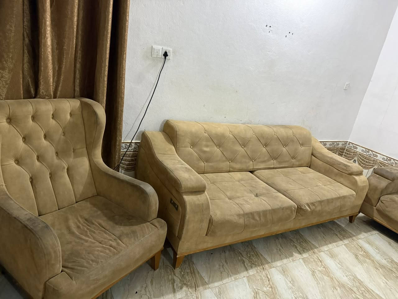 تخم اجنبي يجنن وقوي وثكيل يحتاج بس تبديل القماش ب 300 وبي مجال ميز و4 كراسي جديد ب 75  للبيع


**إذا كنت صاحب هذا الإعلان وتريد حذفه لأي سبب، رجاءا أرسل رسالة إلى الدعم الفني**