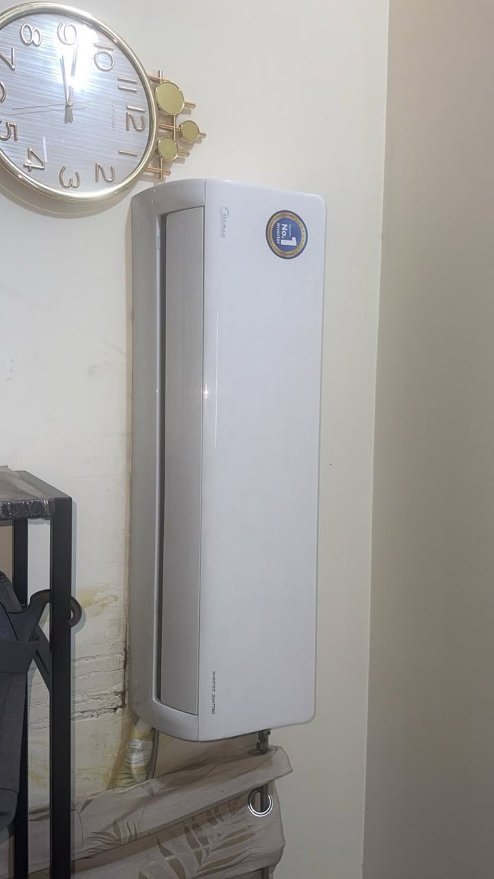 السلام عليكم عندي￼￼ سبلت 2 للبيع  سعره 700
‏الواحد مستخدم بس موسم ￼￼هذا رقمي استفسار ***********￼￼
