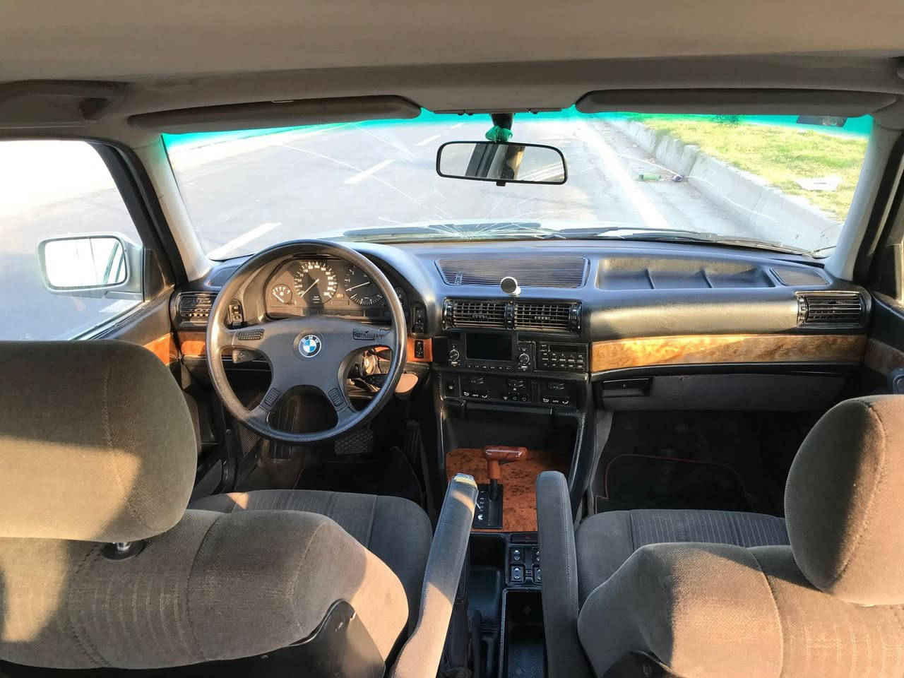 بسم الله الرحمن الرحيم
اللهم صل على محمد وآل محمد 

سيارة بي ام دبليو BMW 
الموديل ١٩٩١ 
الحجم 735i 
المكينة 3500 
محرك وكير بلاد 👌
تبريد شغال 
تخم تاير جديد 
رقم بغداد الجديد 
جام كهرباء كله شغال 
سماعات بلوتوث
ويل شمسي
السيارة توني مسويلها إدامة كاملة
مداور مباشر
مكان السيارة النجف الأشرف ومرات أتواجد بالسماوة

السعر ٦٣$ وبيها مجال 
*********** موجود وتساب
