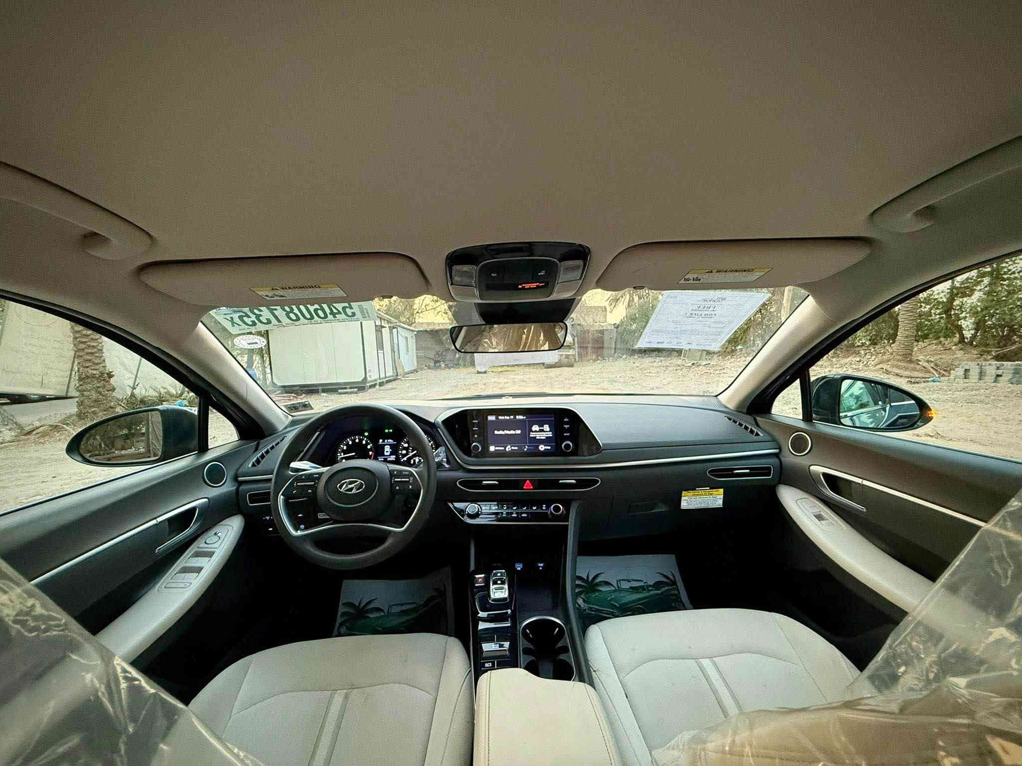 السلام عليكم  #سوناتا ‭0775 311 3683‬
هونداي سوناتا موديل 2023 وارد امريكي 🇺🇸 ضرر بسيط واضح بل منشور السياره 
( بدوون صبغ / بدوون تبديل/ليبل واحد بدون تبديل اي قطعه/ بدوون بارد ) 
( بدوون ايرباك 🤗 جميع الايرباكات سليمه )
الجاملغ مفتوح وراجع نفسه مابي صبغ  بي فقط رصعه بمكان الواقيه .اللايتات نفسهن الاصليات فقط هذا ضرر السياره بجم كله بلادي لغد شاصي بدنه براكيت راديترات تبريد كله بلادي على وضع الشركه تجي وتشوف بعينك 
محرك كير كهربائيات اي عطل ماكو بل سياره 
(( ابيع على الفحص وين بعجبك افحص 👍))
مرقمه اربيل على ايدي رقم هزه فحص كله جديد
سنويه لحد 2030 تريد وكاله او تحويل موجود.
محرك 2500
رادارات جانبيه تحديد النقطه العمياء ⚠️
رادار خلفي ‼️//رادار امامي ❗️
تحديد مسار/ سياقه ذاتيه 
اوتو بريك /توقف ذاتي عند الاقتراب 🚳
هاند بريك كهربائي بصمه ⚡️
اشاره بل مرايه 💡
داخل ابيض🤍
كير دكم 
لايت Led +زينون 4 عدسات بلادي عالي ناصي
بك لايت Led متصل
اوتو هولد /مانع انزلاق
شاشه كبيره تدعم 📲Android Auto/car play
خرائط Gps📌/
كامره خلفيه 📷
4 انظمة قياده  Sport/Normal/Eco
فول تحكمات ستيرن 
كروز مثبت سرعه
شاشة ظبط واعطال بل دشبول
منافذ USP/ 12V 
ويل كب كروم 
حساس اطارات
4 دسك/ Abs
للبيع رايدها 163 وشكراً   ‭0775 311 3683‬ بغداد
