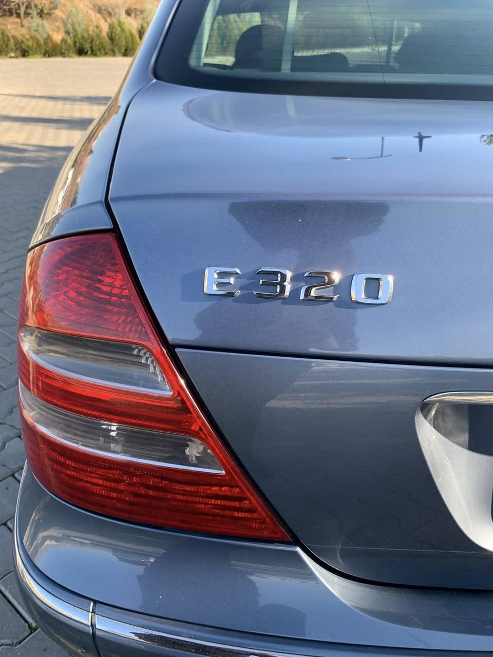 مارسیدیس e٣٢٠ ٢٠٠٣
سه‌یاركه‌ ئه‌وروپییه‌ مه‌نفه‌یست ابراهیم خلیل 
مه‌كینه‌ ٣٢٠ ٦ پستۆن 
په‌ردوه‌ كوشن هیته‌ر . سیدی بۆكس 
بۆیاخ سه‌قف حیزام به‌شه‌رت 
سه‌یاره‌كه‌ له‌ سلێمانییه‌ 
سعری ٨٠ و مه‌عامه‌له‌
***********
