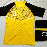 12 قطعة • ملابس • توصيل