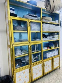 رفوف للبيع  عدد 3 و بيبانهن موجودات رقمي 07747370484