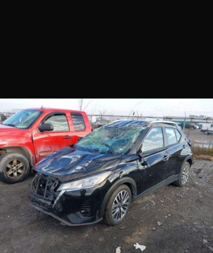 السلام عليكم نيسان كيكس 2024 صور الحادث موجودة بل منشور مواصفاتهة معروفة السعر ب11000وبيهة مجال سيارة ممرقمه فحص موقت الاتصال ***********
