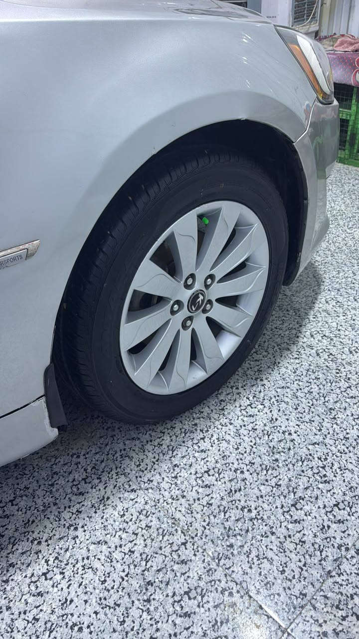 كيا كادينزا للبيع موديل. ٢٠١٢ للبيع سياره نضيفه وجاهزه من كلشي  رقم بصره الجديد  سياره بيها صبغ جماليه البنيد  سته سلندر حجم المحرك  *********** ط
