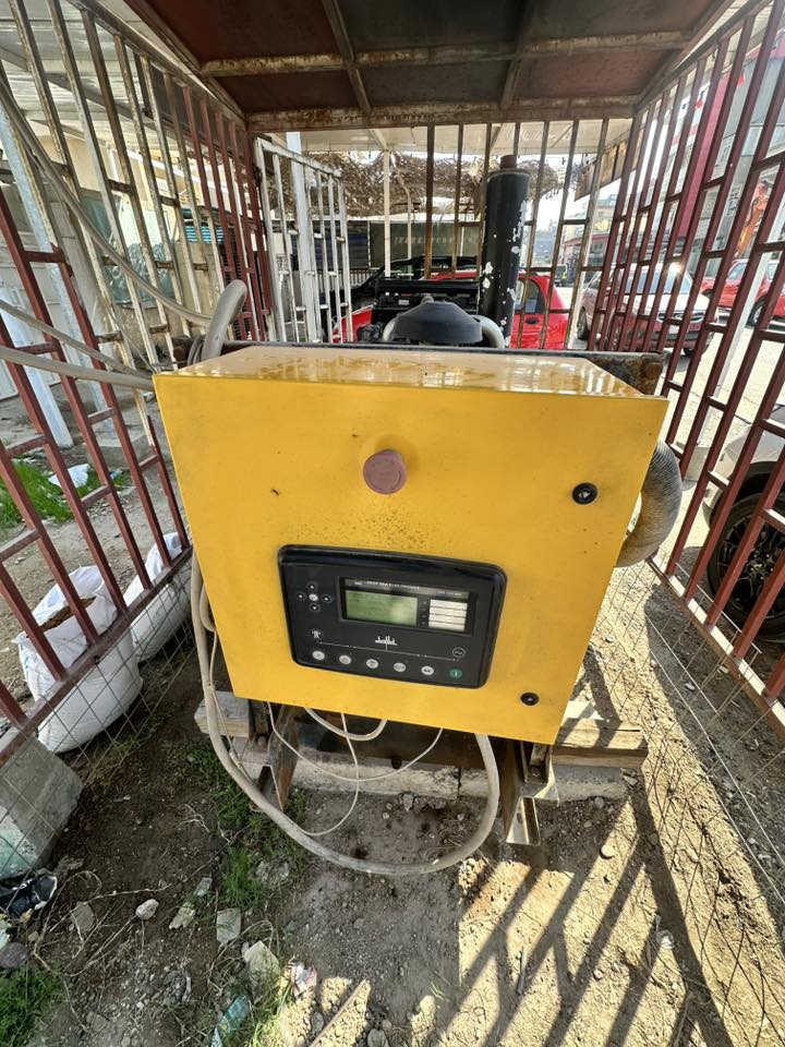 مولدة بيرنكز للبيع ٨٠ كيفي انكليزي اصلي مشتغلة ٥٠٠ ساعة وبحالة جيدة جدا للتواصل الاتصال على الرقم *********** لا يوجد واتس
