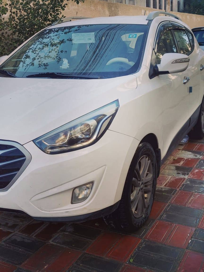 السلام عليكم  سياره توسان خليجي 2014
محرك  2000 دوش
رقم جديد انكليزي
التصال على هاذه الرقم  ***********
