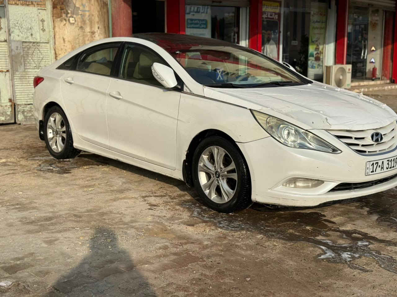 هونداي سوناتا موديل 2011  (خليجي) فول مواصفات 
عدا البصمة  كفاله عامه من التبديل ولفتح السياره فقط رشت صبغ في الباب السائق 
عدا وموضع الصور بالمنشور مع بارد بدايه الجاملوغ امامي ما بين إلا بالسونار )

مواصفات :
محرك 2400 وضع 
بنوراما 
حساسات 
أشاير بالمري 
مري شفط 
شفتات ستيرن 
كشن كهرباء 
فول تحكم بالستيرن 
تخم تاير جديد هستوني شاده 
ويل جديد بلادي 
ماشيه 89 الف حقيقي شرط الفحص 
رقم مثنئ انكليزي كامل مع الهزه 
سياره جديده بمعنى الكلمة كلشي على وضع الشركة 
تخم تاير صدر مكينه كير كلها بشرط 
المكان السماوه المركز للاستفسار ***********
السعر /107 وبيهه مجال اتصل وادلل
