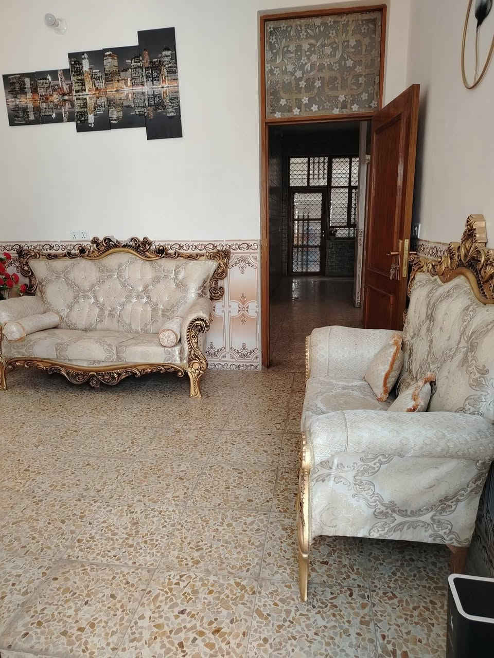 بيت لبيع مساحه ٢٠٠ متر طابق واحد عنوان قرب بيت الوزير فرع إسواق إحسان قرب حسينية بيت شخير *********** طابو زراعي سند ٢٥
